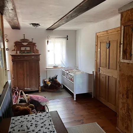 Schwarzer Kater Apartment Grossschoenau