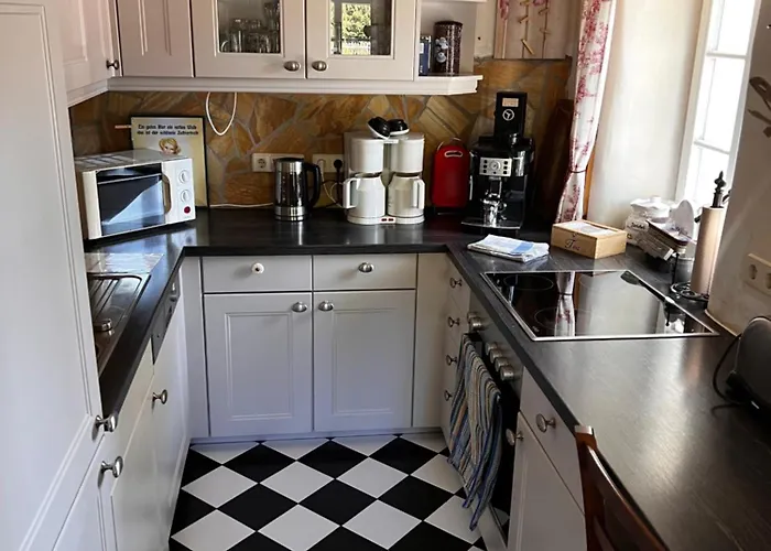 شقة Schwarzer Kater