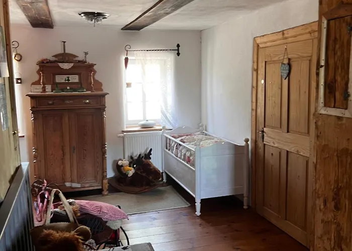 Schwarzer Kater شقة غروسشوناو