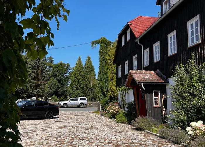 شقة Schwarzer Kater